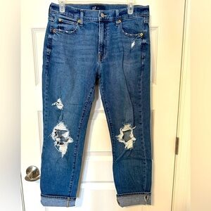 Gap Distressed Girlfriend Blue Denim Loose Fit Jeans Waist 27 Size 4 Womens